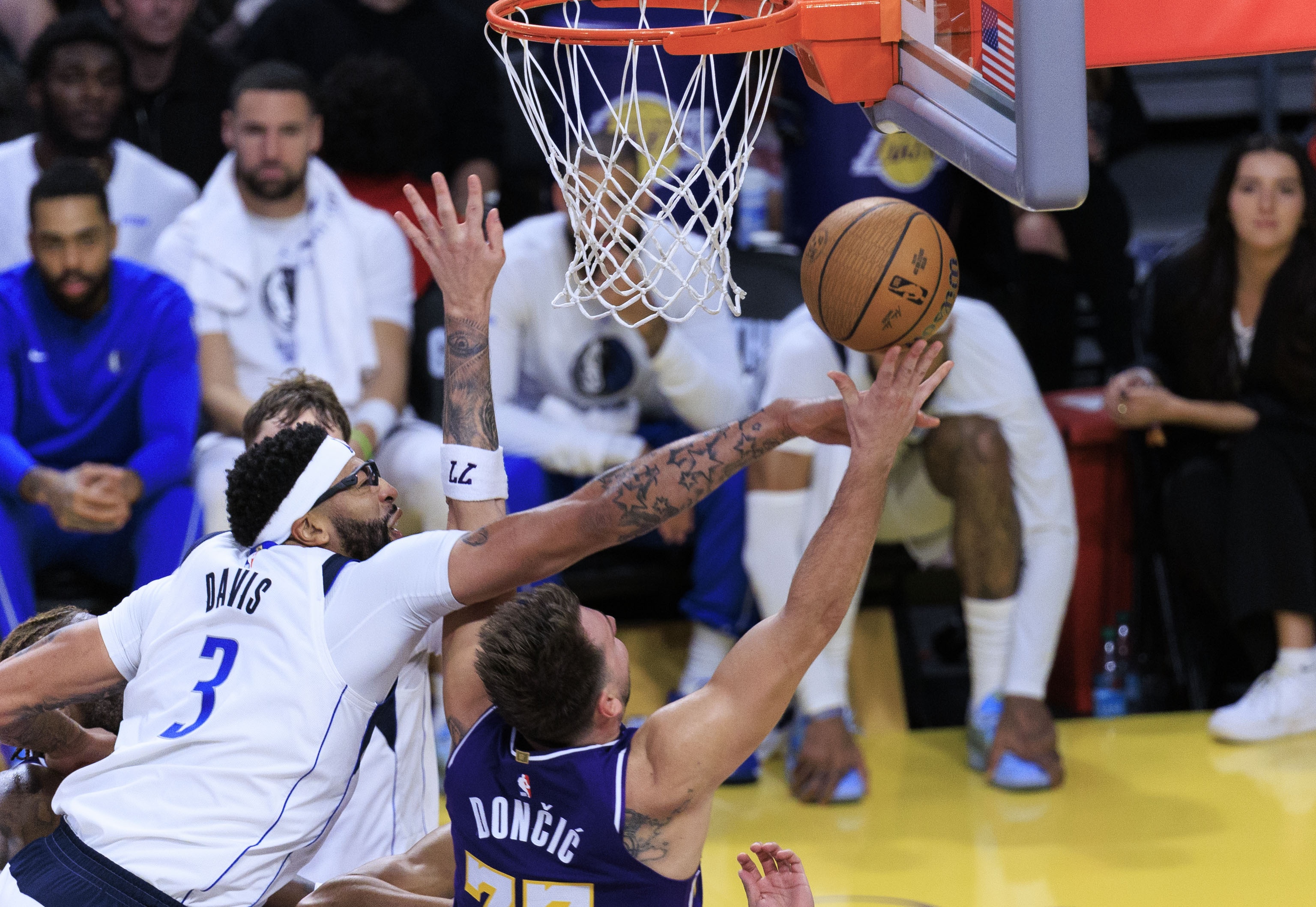 前随队记者评估浓眉回归可能 伤病风险与心理创伤成主要障碍