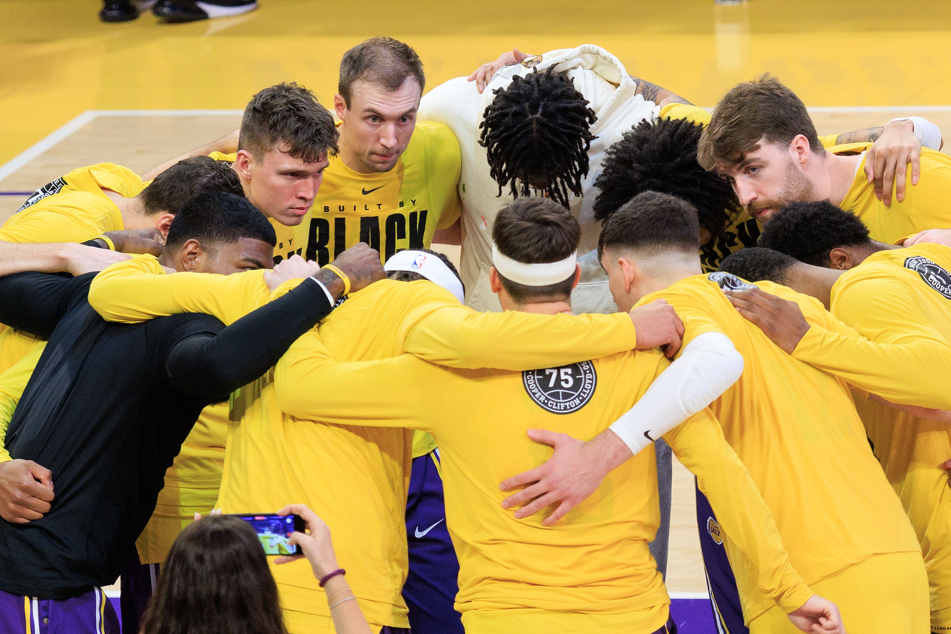 巴克利直言火箭陷入大麻烦 湖人G1后信心暴涨