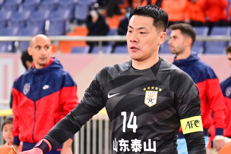 泰山五外援全勤出征青岛,王大雷高准翼缺席