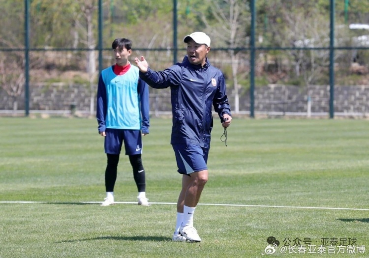 亚泰兵发宁波两连客 阎峰:征途唯奋斗者胜 亚泰兵发宁波两连客 阎峰:征途唯奋斗者胜