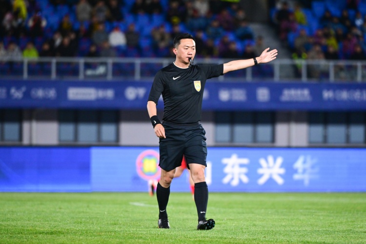 津门虎2-2三镇:于根伟称“百分之百点球”被漏判,补时仅多1分钟 津门虎2-2三镇:于根伟称“百分之百点球”被漏判,补时仅多1分钟