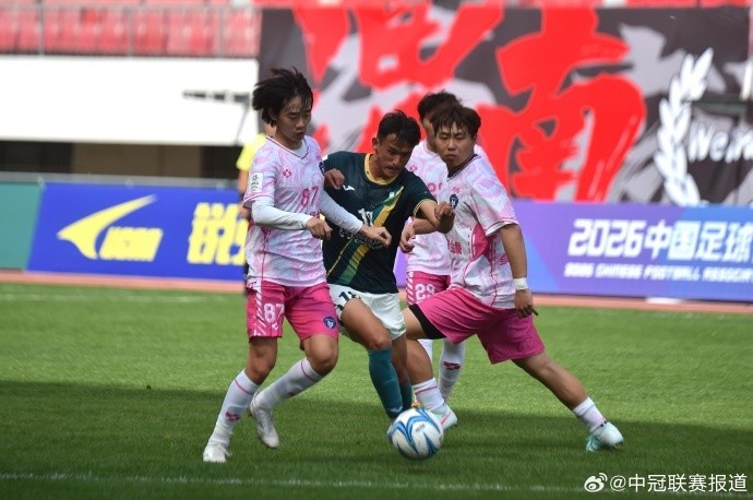 中冠渭南赛区首轮:榆林矿工旅投4-0横扫 北京勇士绝杀石家庄美佳晟 中冠渭南赛区首轮:榆林矿工旅投4-0横扫 北京勇士绝杀石家庄美佳晟