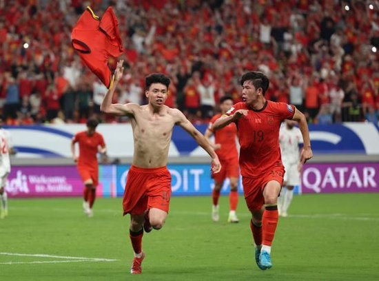 国足1-0巴林积9分小组第五收官 王钰栋点球破门难掩阵容断层危机 国足1-0巴林积9分小组第五收官 王钰栋点球破门难掩阵容断层危机