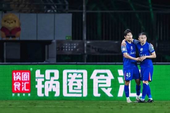 从0到1:申花19岁中场杨皓宇的跨越 从0到1:申花19岁中场杨皓宇的跨越