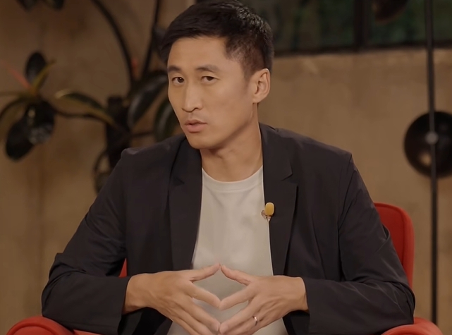 马宁谈入驻小红书初衷:世界杯后推规则科普视频,减少球迷误解