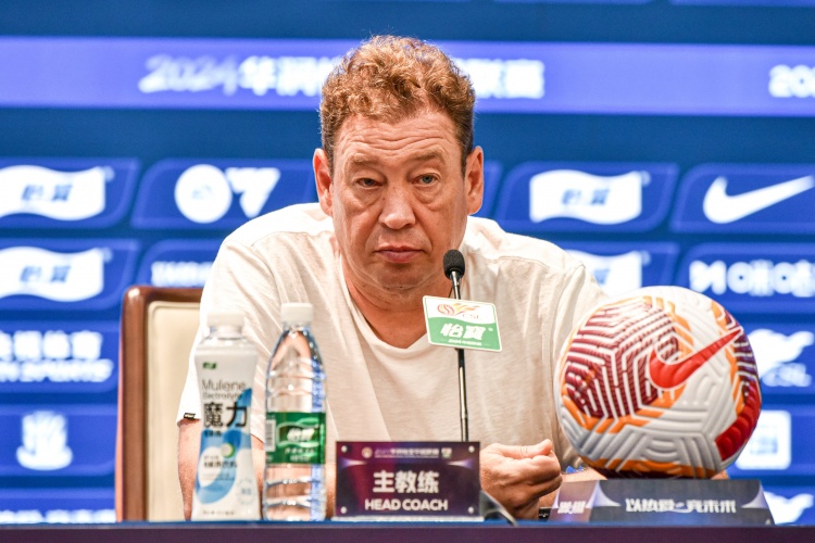 斯卢茨基:蓉城之战成申花分水岭 单外援困境逼出国内球员担当